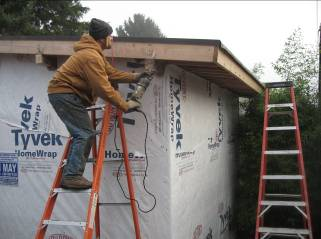 Everett landscaper builds durable frame for green roof