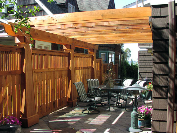 Backyard patio in Kirdland resembles biergarten