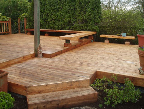 Custom cedar deck designed by Environmental Construction Inc. in Kirkland WA
