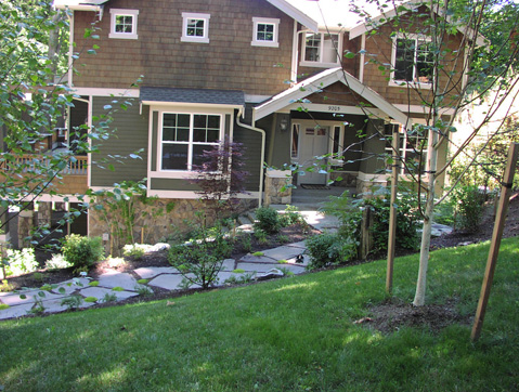 Rustic front-entry landscape designed by Environmental Construction Inc. in Kirkland WA